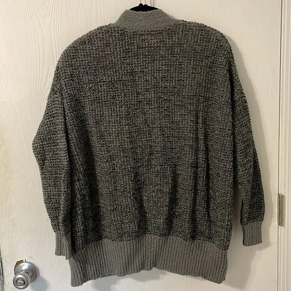 Urban Outfitters dark gray knit cotton blend sweater cardigan oversized medium - Picture 4 of 5